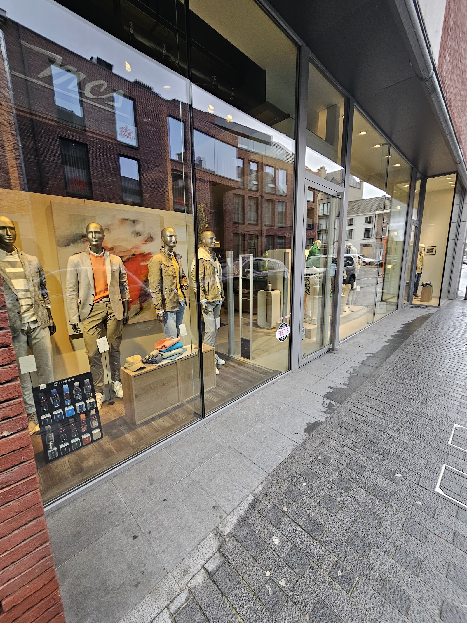 Closset Men & Women in Sint-Truiden