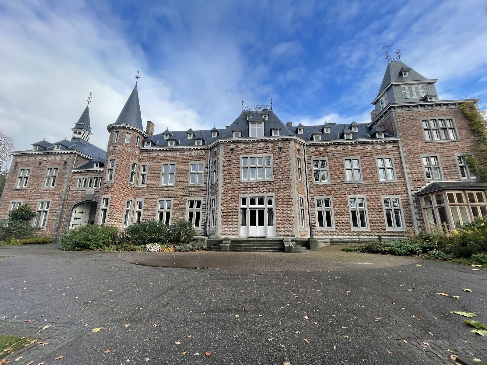 Kasteel van Bokrijk in Genk — attractie