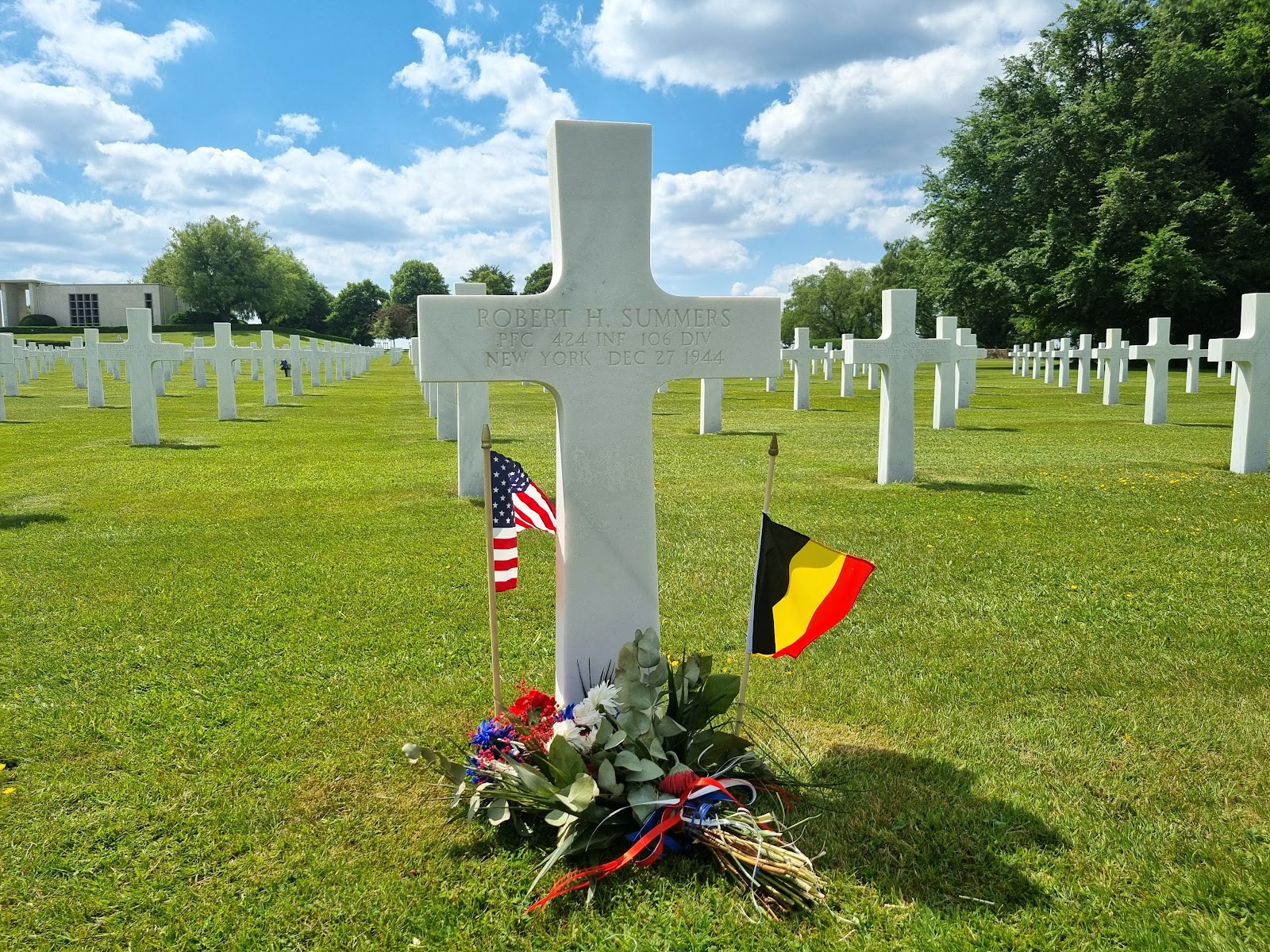 Amerikaanse Militaire Begraafplaats van Hendrikkapelle in Plombières