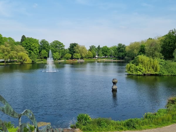 Vijverpark in natuur