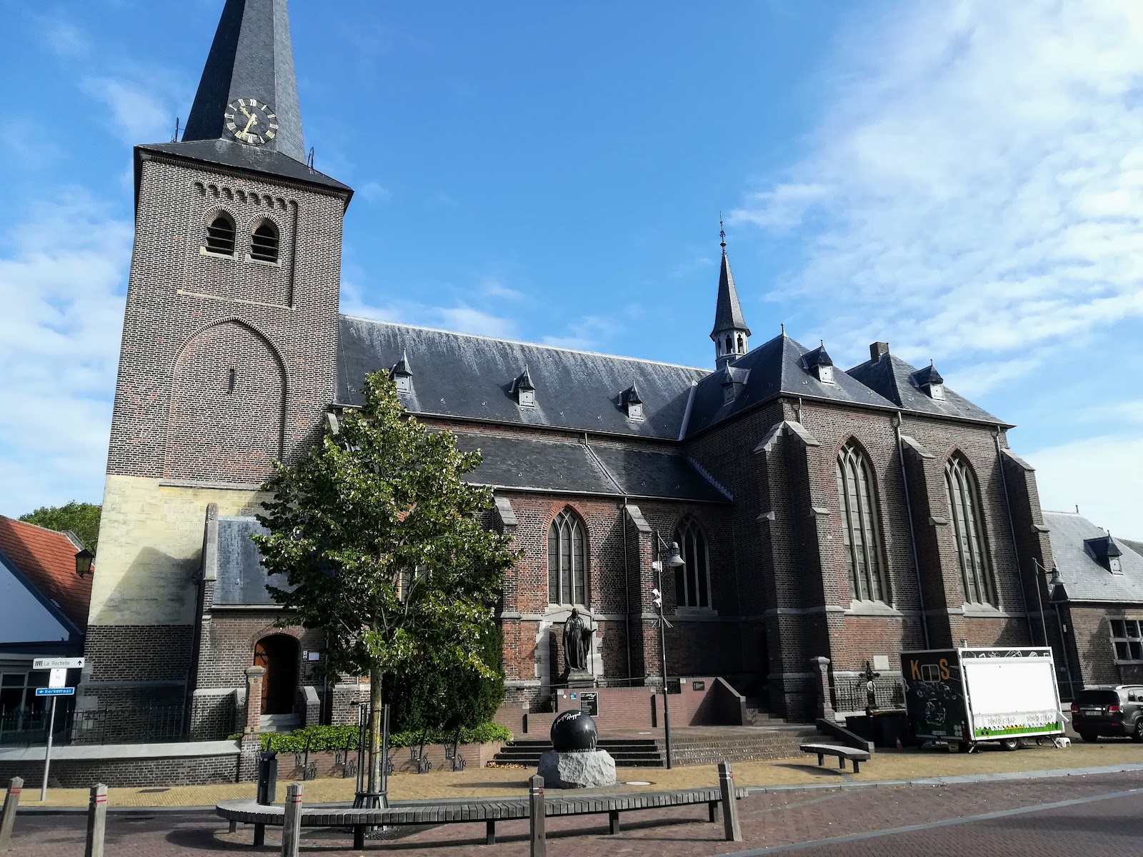 Sint Petrus kerk in Roggel