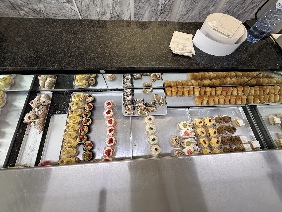 Bakkerij Il buon gusto 🍞 in Maasmechelen — bakkerij