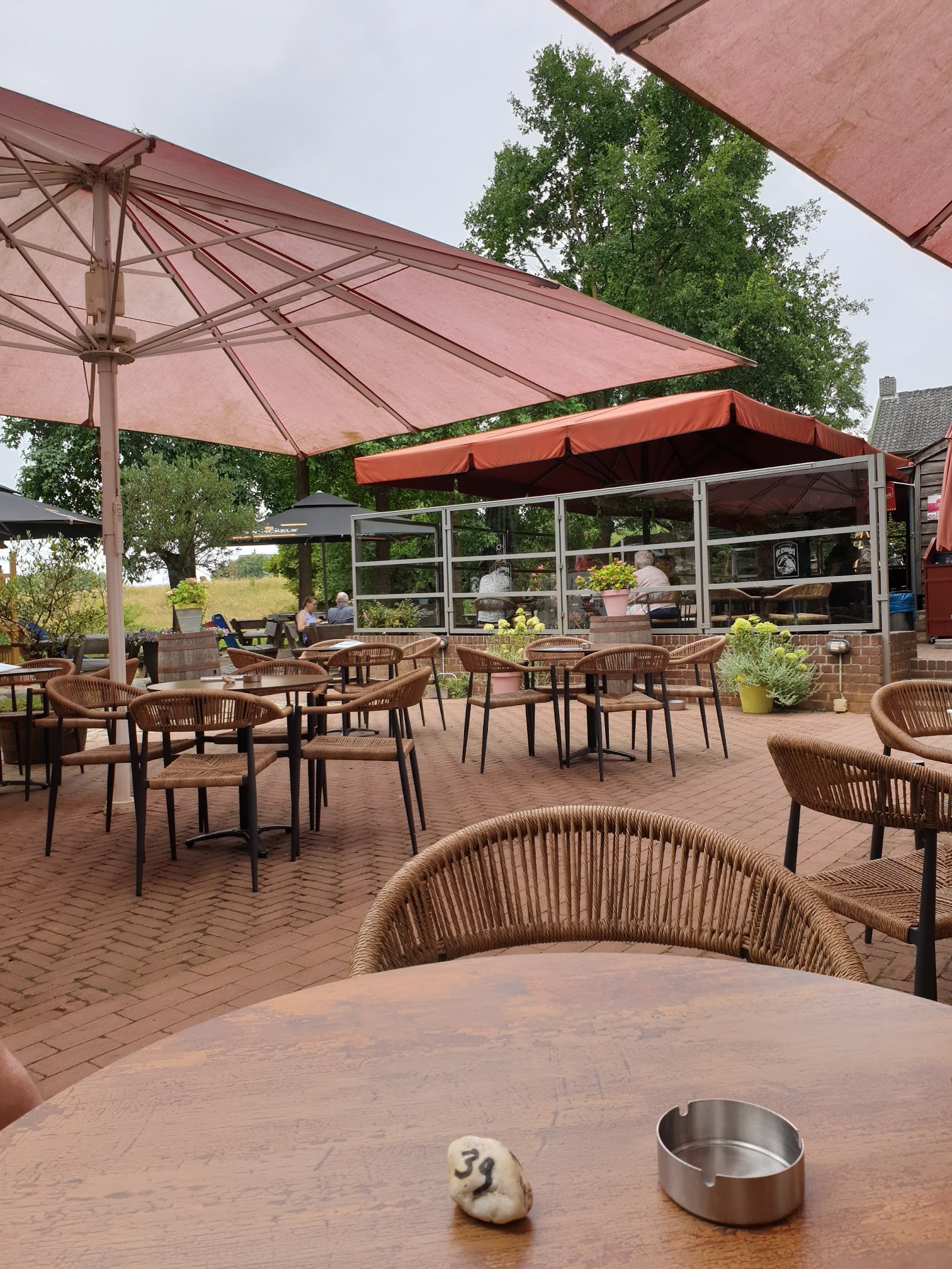 De IJsvogel in Arcen — café