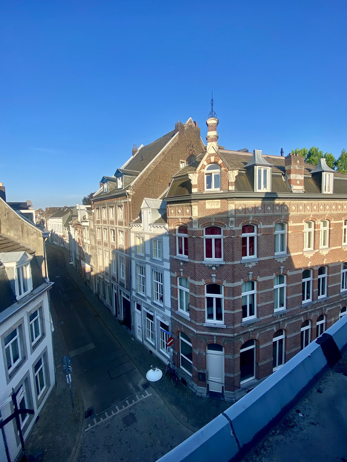 Hotel Au Quartier in Maastricht — hotel
