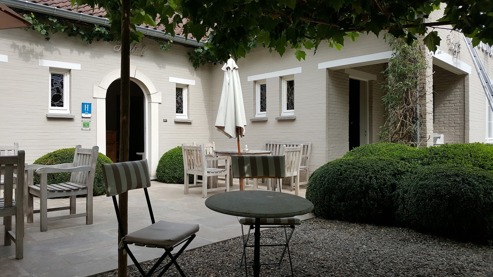 Hotel Goudbloem in Zonhoven — hotel