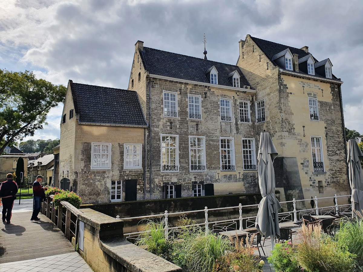 Den Halder Castle in Valkenburg — attractie
