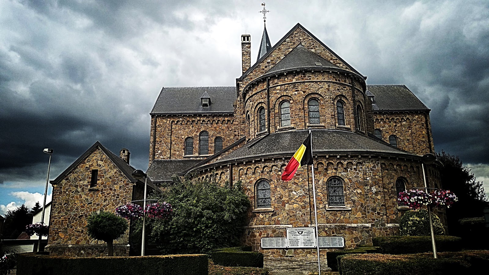 Sint-Lambertuskerk Veldwezelt in Lanaken