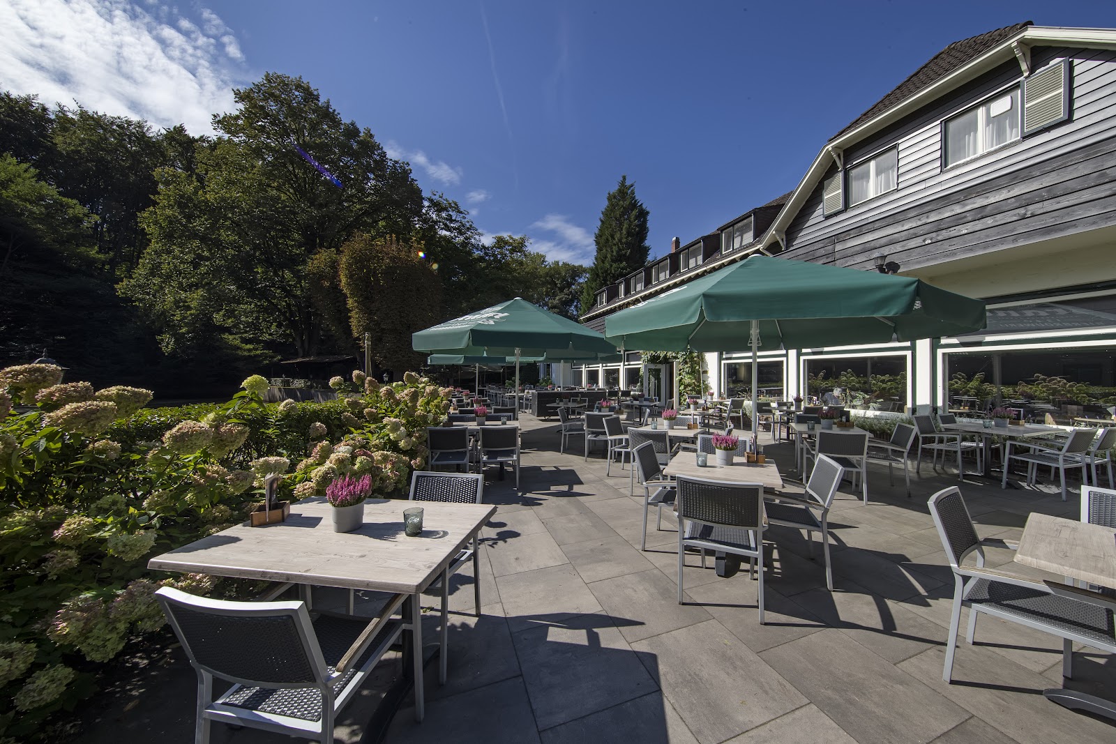 Bilderberg Hotel De Bovenste Molen in Venlo — hotel