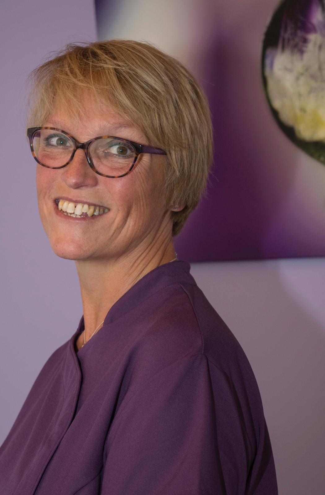 Esther Pot, Praktijk voor Massage en Reflexologie in Limbricht