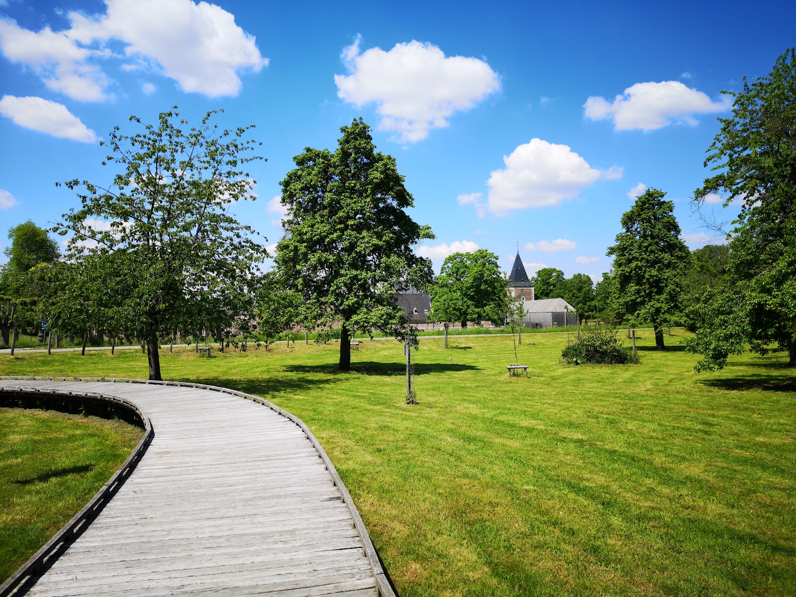 Vlonderpad Alden Biesen in Bilzen-Hoeselt — park