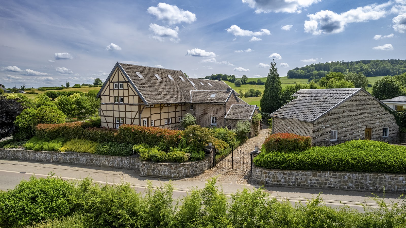 La belle Maison | exceptional Bed & Breakfast in Plombières — hotel