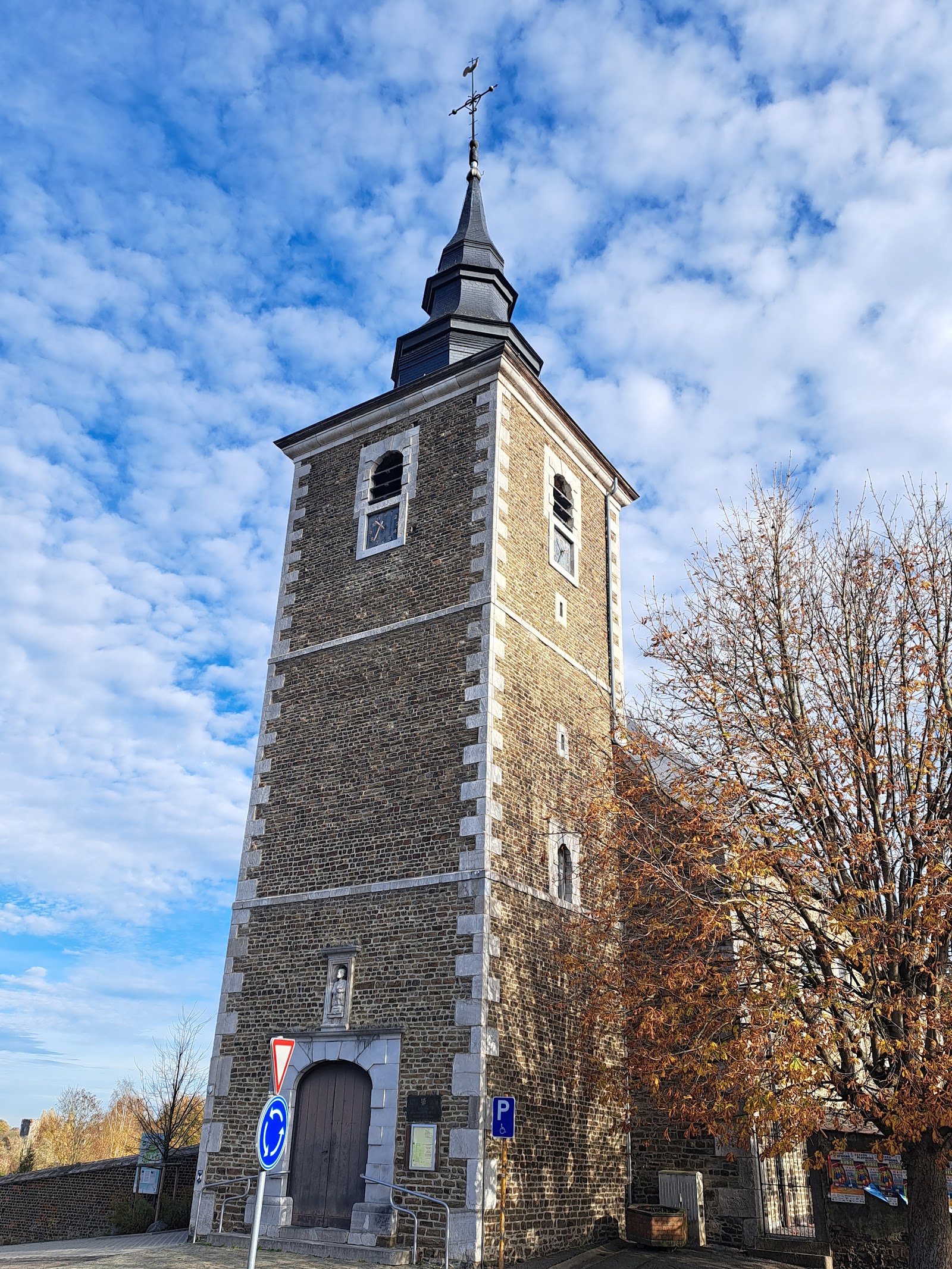 Église Saint Pierre in Blegny