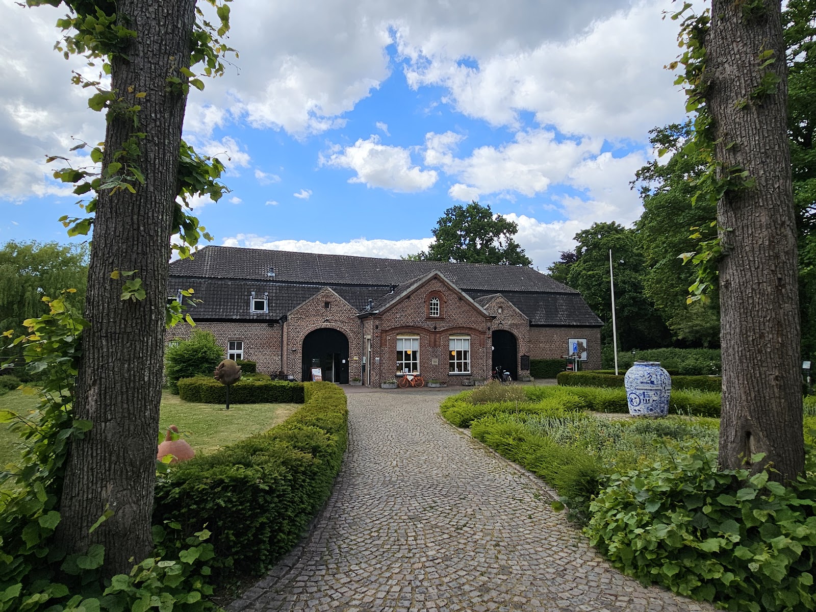 Keramiekcentrum Tiendschuur in Tegelen — museum