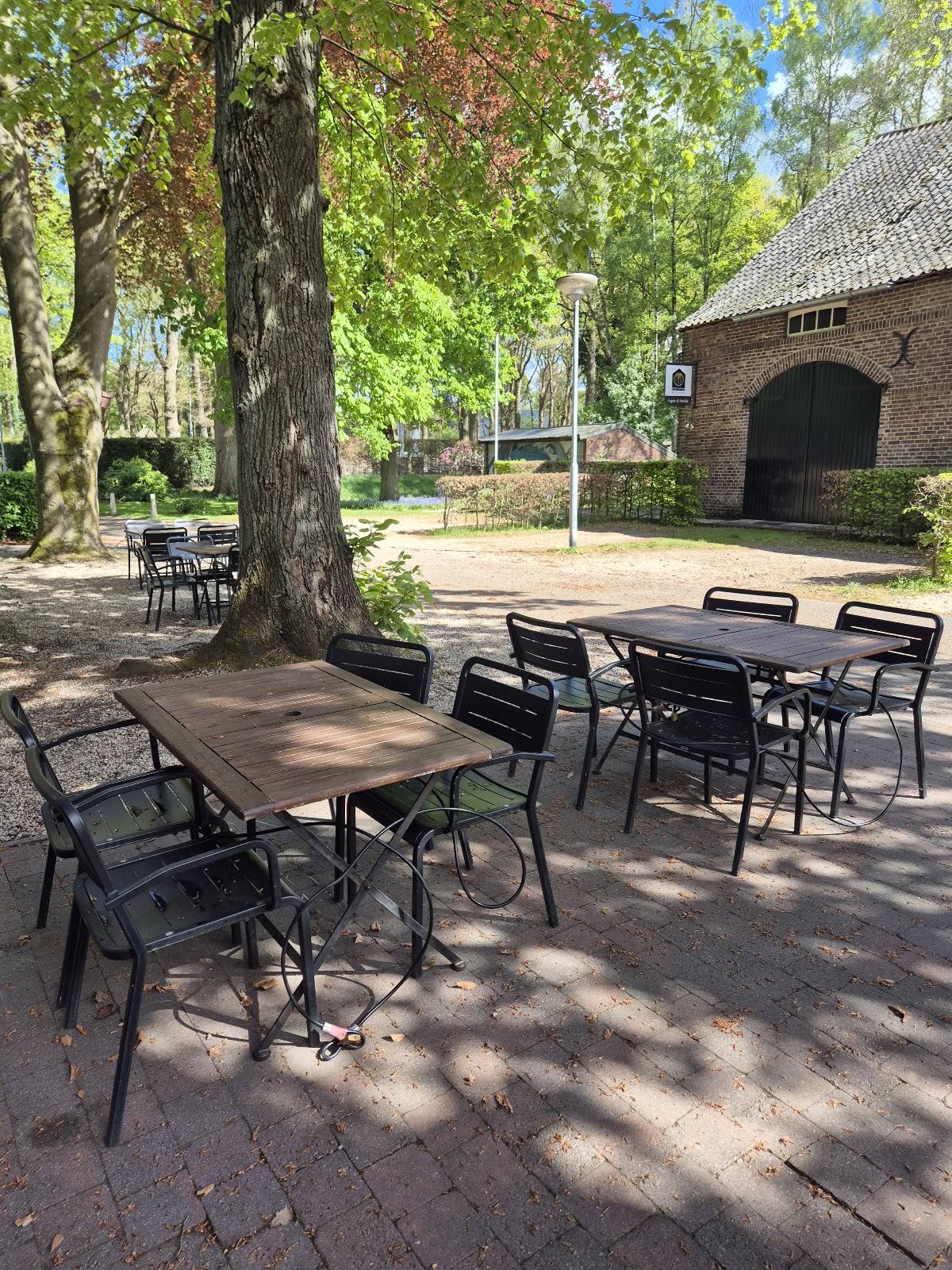 Koffieschenkerij/branderij Genuujerie in Venlo — café