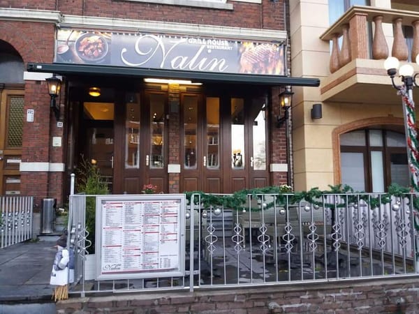 Nalin Grill House Restaurant in Eten & drinken