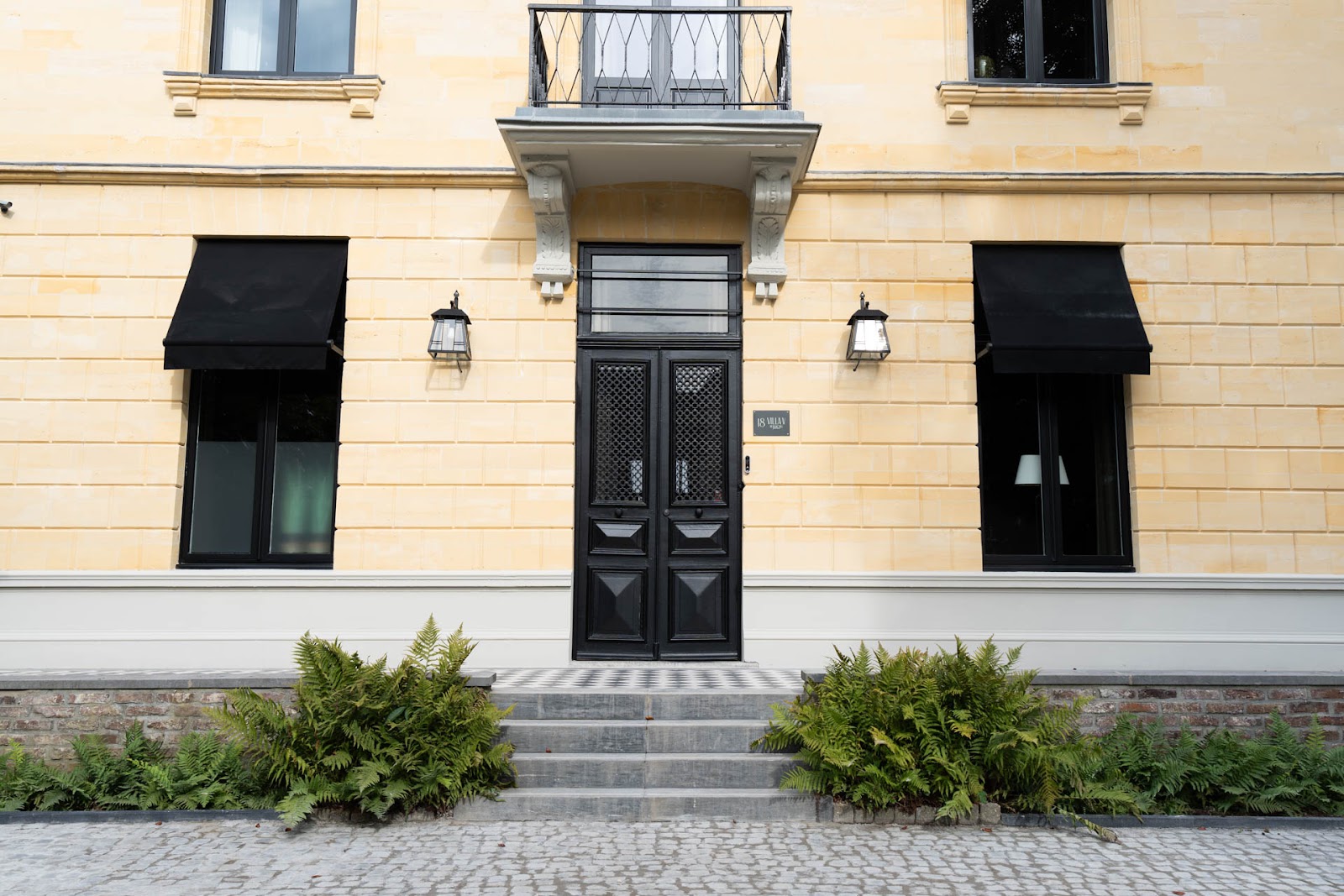Villa V Valkenburg in Valkenburg — hotel