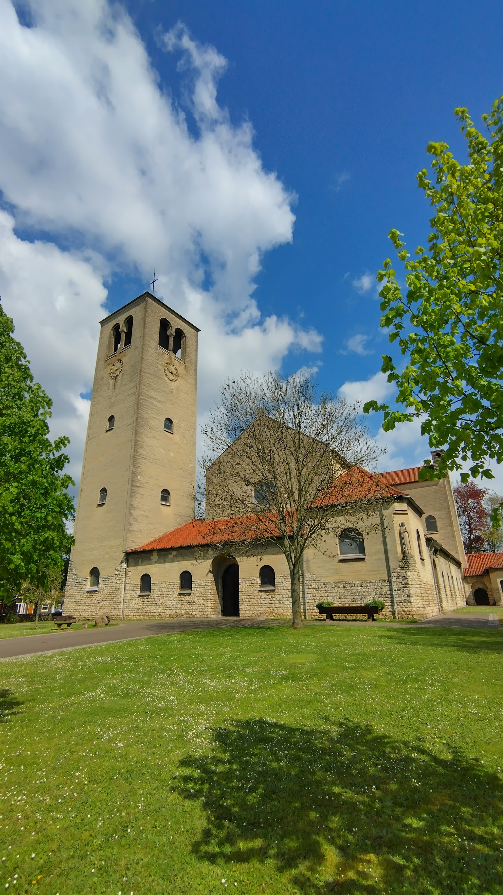 Onze Lieve Vrouw van Lourdeskerk in Maastricht