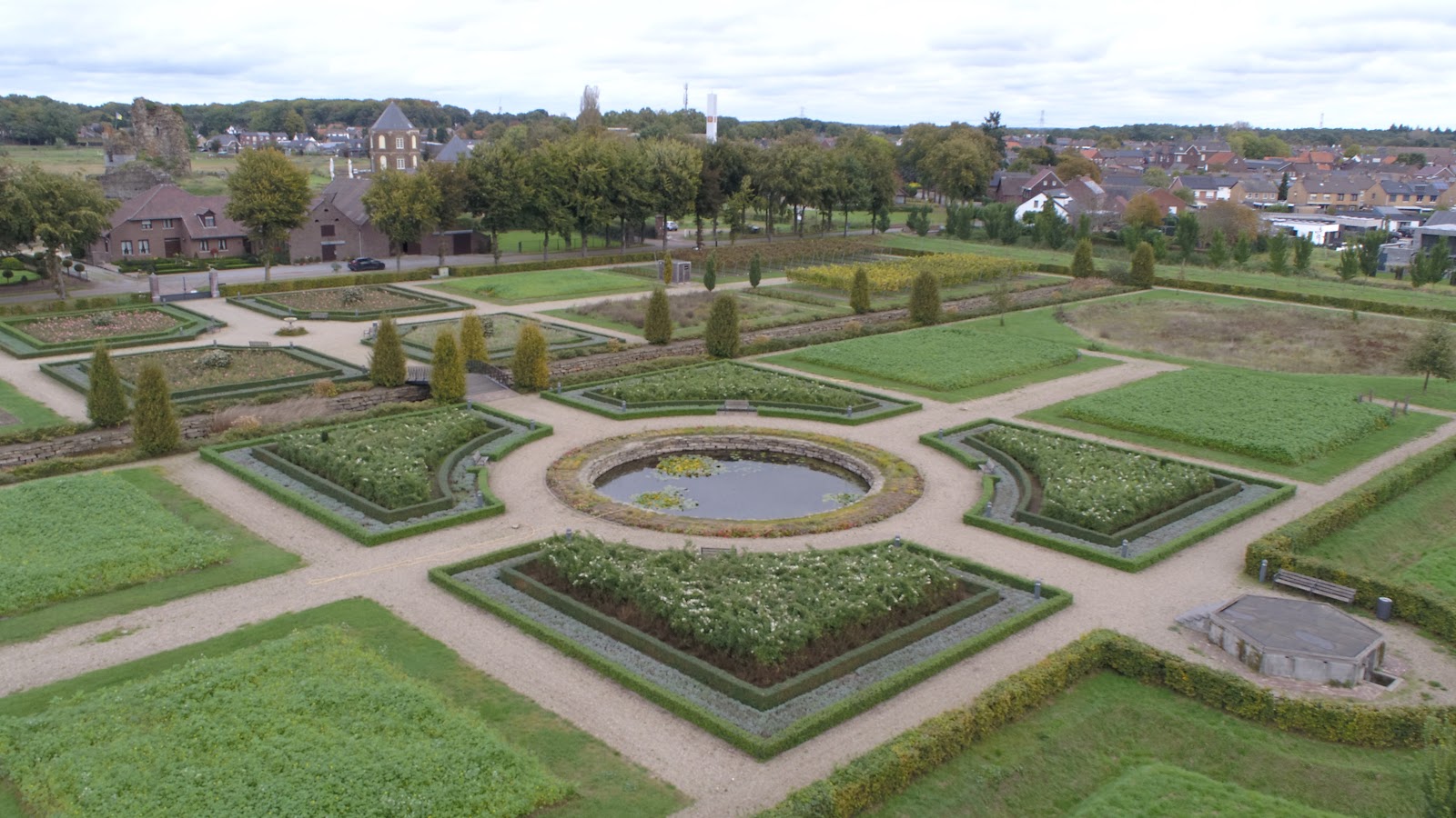 Kasteeltuin Montfort in Montfort — park
