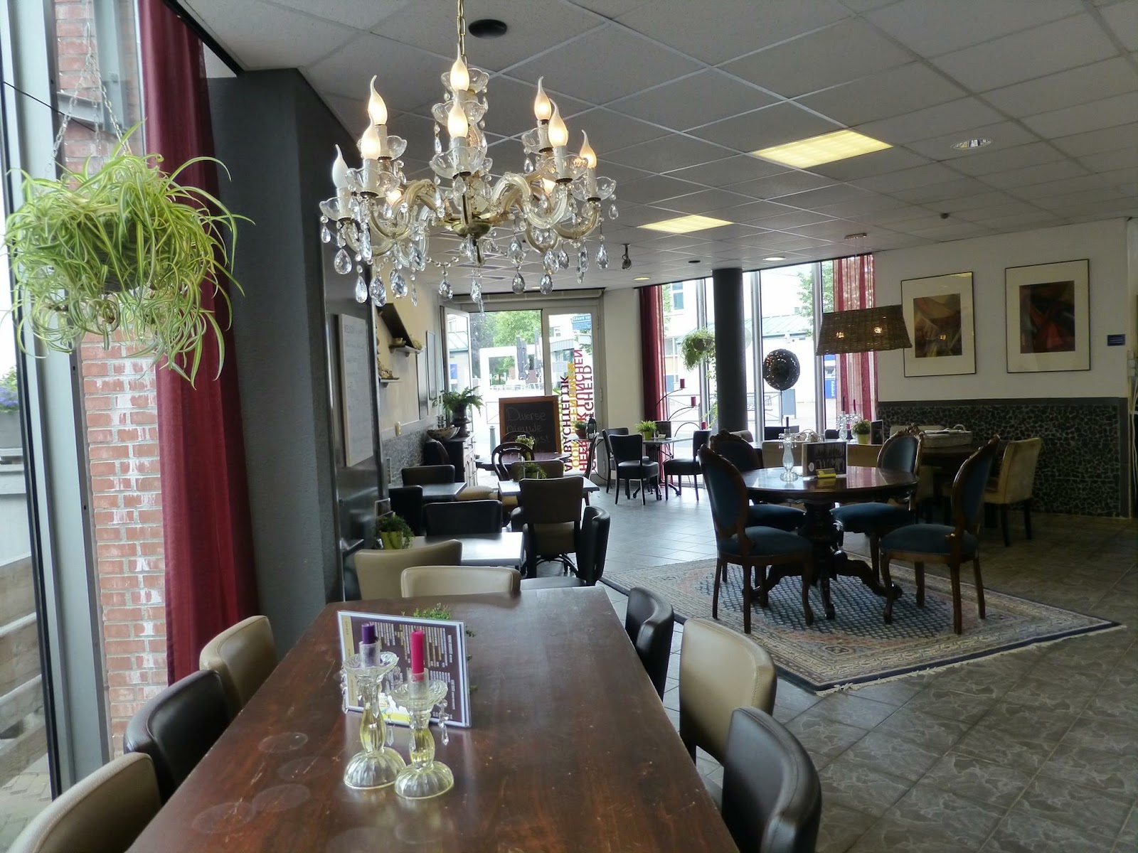 het Hoofdkantoor in Heythuysen — restaurant