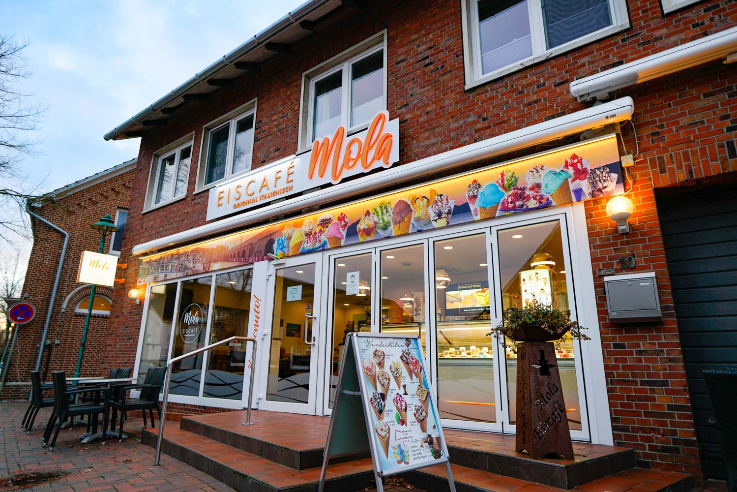 Eiscafé Mola - Eis | Crêpes | Waffeln | Kaffee in Bunde