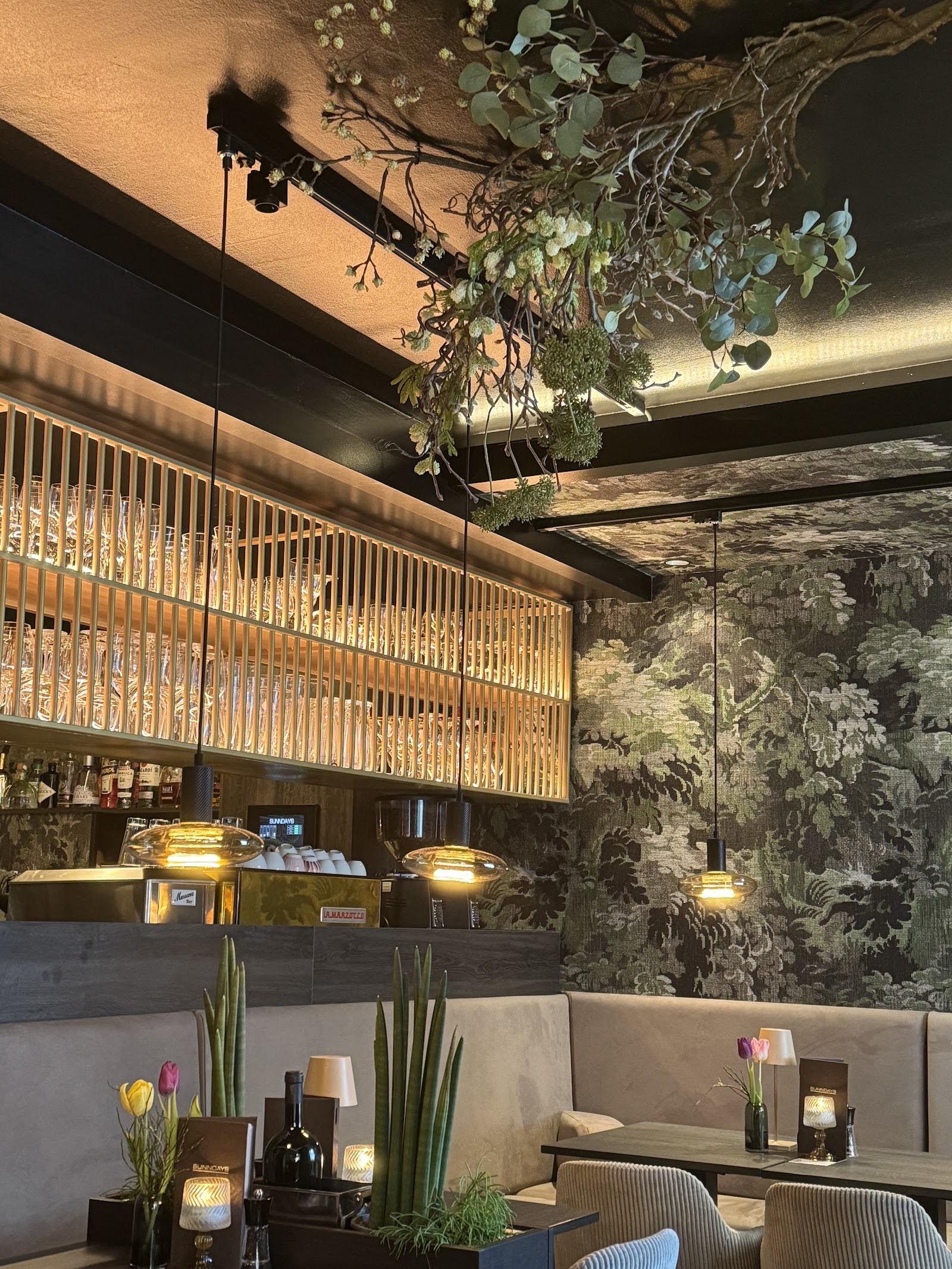 SUNNDAYS in Valkenburg — restaurant