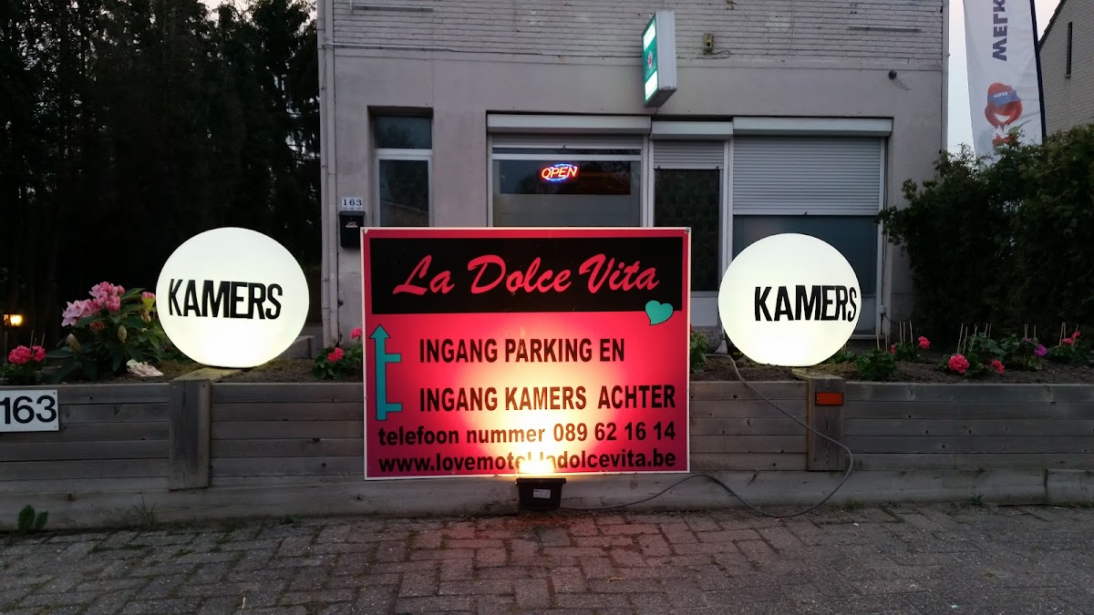 La Dolce Vita Kamerverhuur in Dilsen-Stokkem — hotel