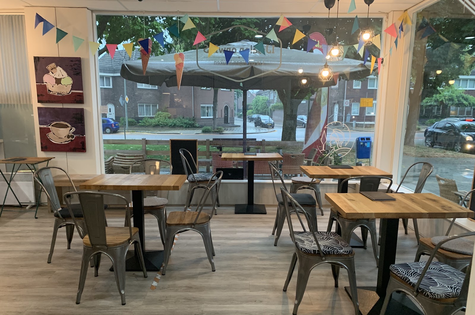 IJssalon onwIJS Heerlen & Leonidas Heerlen Chocolaterie in Heerlen