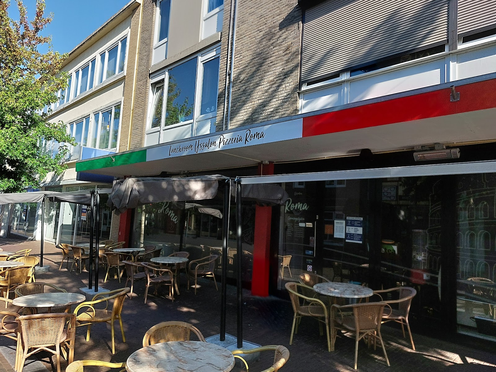 Lunchroom IJssalon Pizzeria Roma in Hoensbroek