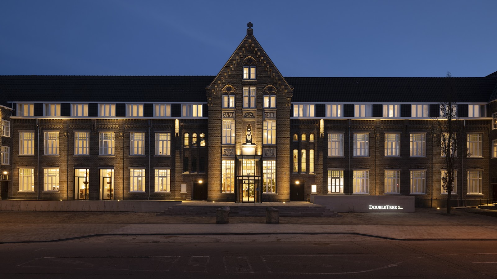 DoubleTree by Hilton Sittard in Sittard — hotel