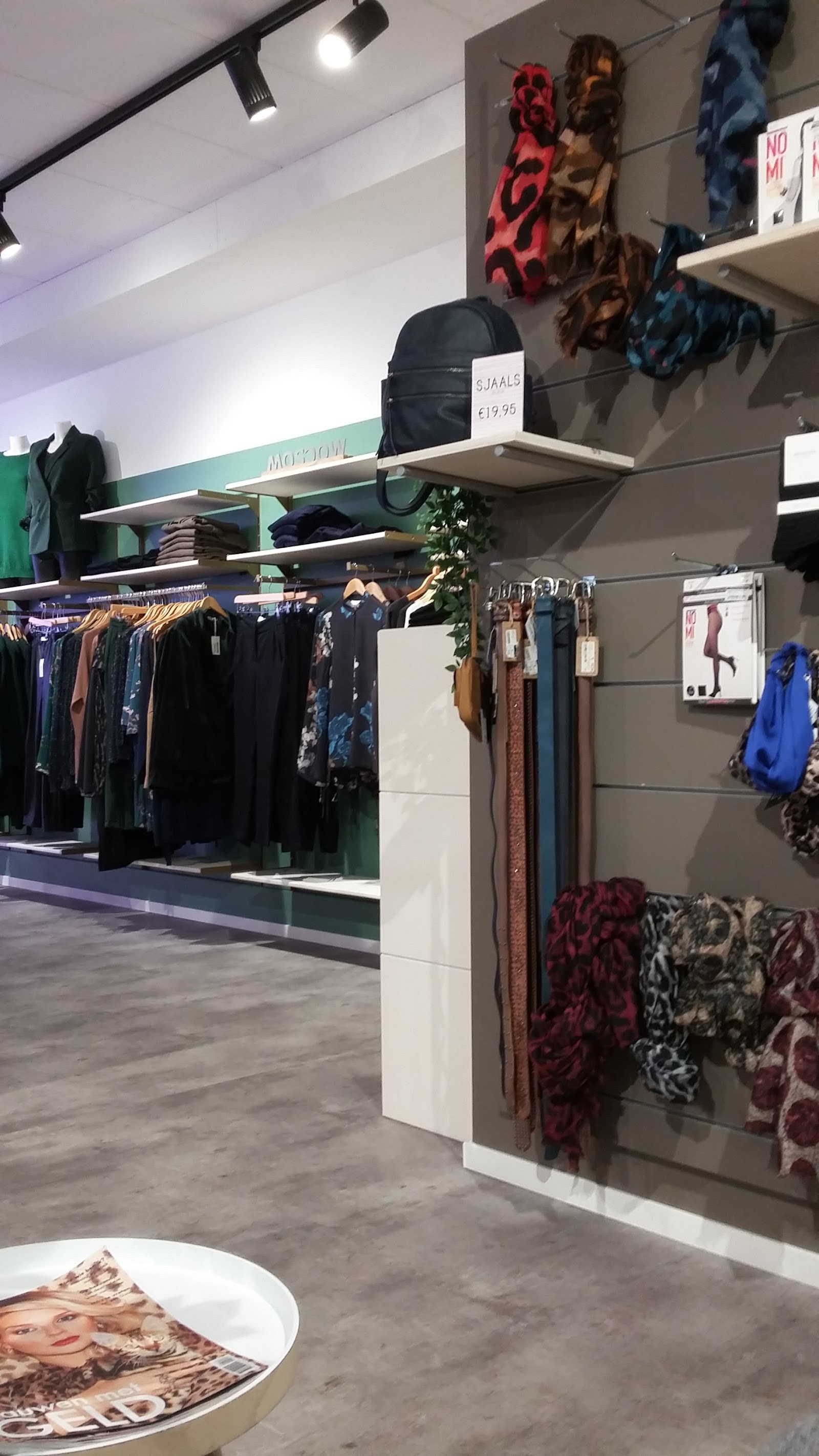 VROUW Fashion in Horst