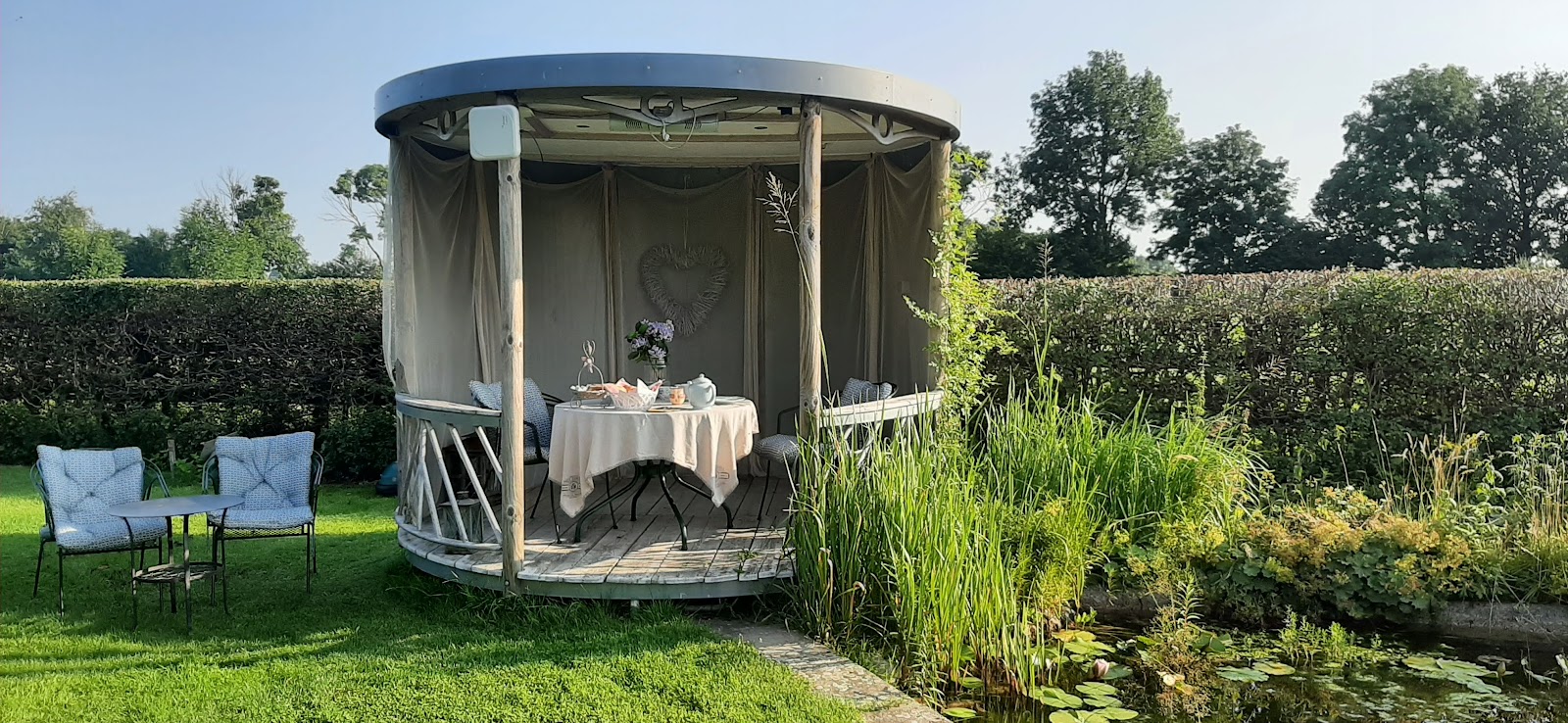 Bed and Breakfast De Hagendoorn in Moorveld